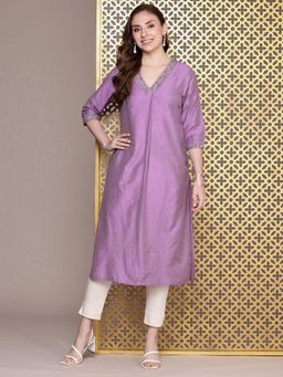 Gahan - Floral Yoke Design Rozana Kurta