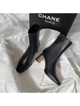 MISS MOSA BY AKANKSHA - Black Desse Short Leather Statement Casual Boots