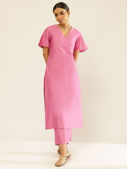 Abhishti - Solid Color Straight Kurta Paired with Straight Pants Pink (Set of 2)