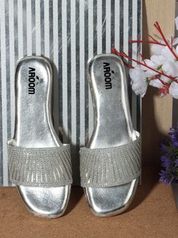 Aroom - Silver Stylish Embellished Ethnic Flats