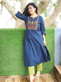 DESI SANDOOK - Blue Thread Embroidered V Neck with Patra Work Kurti