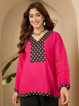 InWeave - Pink V Neck Black Patch Top