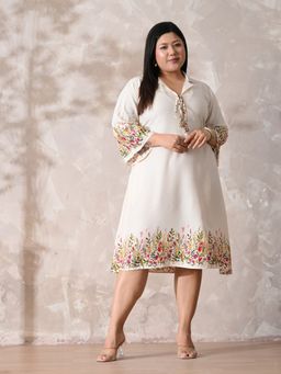 Desi Noor - Women Plus Size Collared Off White Placement Printed Rayon Dress