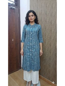 Meeranshi - Green Cotton Printed Kurti