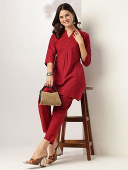 Janasya - Women Maroon Cotton Kurti with Pant (Set of 2)