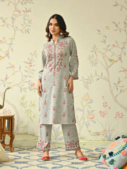 Rustorange - Grey Geometric Floral Woollen Kurta With Pant & Dupatta (Set of 3)