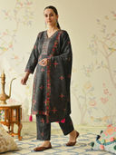 Black color option, Sold out, Currently selected