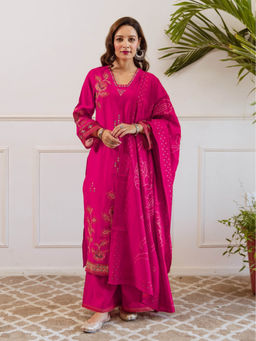 Autumnlane - Women Pink Floral Kurta with Pant and Dupatta