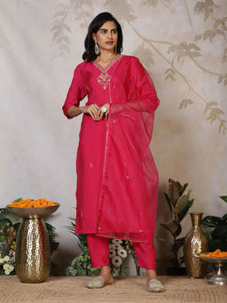 MEENA BAZAAR - Women Pink Embroidered Kurta with Pant and Dupatta