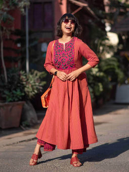 Suta - Women Coral Floral Kurta with Pant