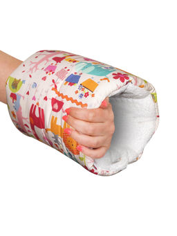 Oscar Home - Arm Feeding Pillow