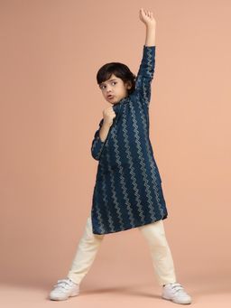 KISAH - Boys Navy Blue Embroidered Kurta & Pyjama