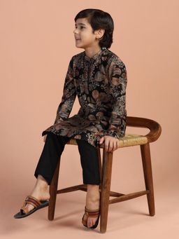KISAH - Boys Black Printed Kurta & Pyjama