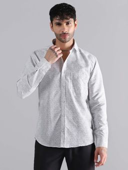 TAHVO - White Shirt with Subtle Swirl
