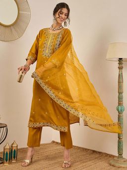 VredeVogel - Mustard Women Kurta With Pant & Dupatta