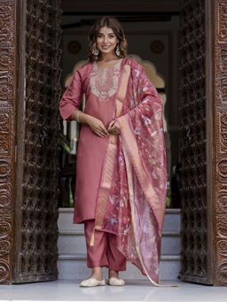 VredeVogel - Pink Women Kurta With Pant & Dupatta