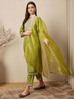 VredeVogel - Light Green Women Kurta With Pant & Dupatta