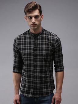 SHOWOFFFF - Men Black Mandarin Collar Tartan Checks Classic Fit Shirt