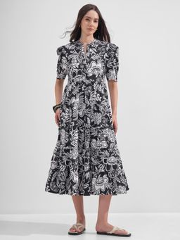 TOKYO TALKIES - Women's Black Fit and Flared Tiered Midi Dress