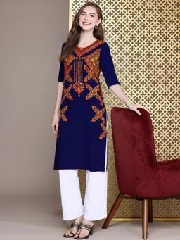 Gahan - Women Stylish Crepe Printed Straight Kurta - Navy Blue