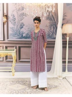 Gahan - Women Stylish Crepe Printed Straight Kurta - Maroon