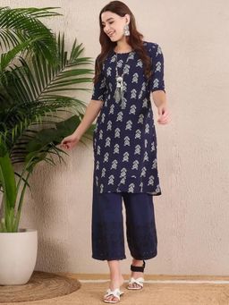 Gahan - Women Stylish Crepe Printed Straight Kurta - Navy Blue