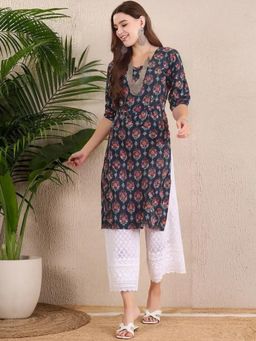 Gahan - Women Stylish Crepe Printed Straight Kurta - Grey