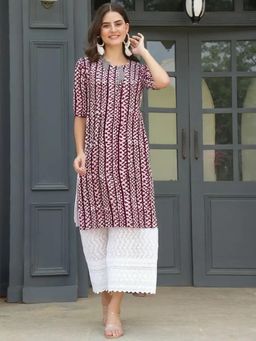 Gahan - Women Stylish Crepe Printed Straight Kurta - Maroon