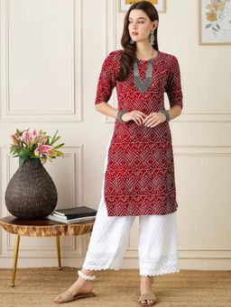 Gahan - Women Stylish Crepe Printed Straight Kurta - Maroon