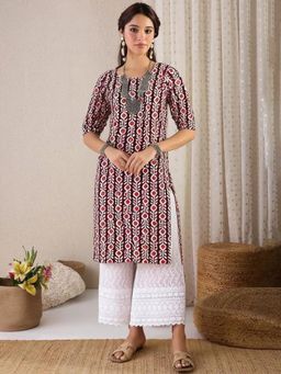 Gahan - Women Stylish Crepe Printed Straight Kurta - Maroon