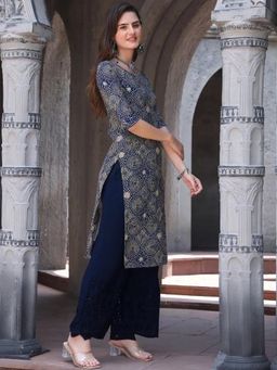 Gahan - Women Stylish Crepe Printed Straight Kurta - Navy Blue
