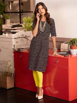 Gahan - Women Stylish Crepe Printed Straight Kurta - Black