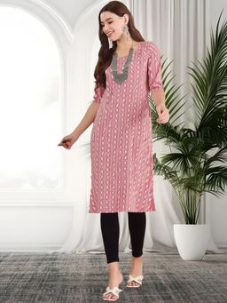 Gahan - Women Stylish Crepe Printed Straight Kurta - Pink