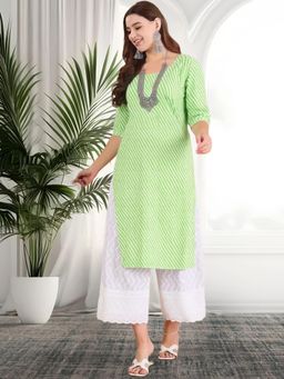 Gahan - Women Stylish Crepe Printed Straight Kurta - Green