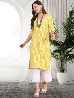 Gahan - Women Stylish Crepe Printed Straight Kurta - Yellow
