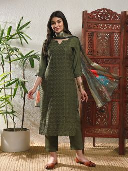 Shopping Queen - Women Green Silk Embroidered Kurta and Pant with Dupatta