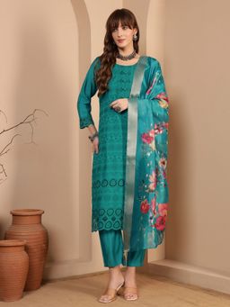 Shopping Queen - Women Green Viscose Embroidered Kurta and Pant with Dupatta