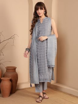 Shopping Queen - Women Grey Silk Embroidered Kurta and Pant with Dupatta