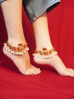 Niscka - Gold-Plated Bharati Desing with White Pearls and Palki Payal Anklets
