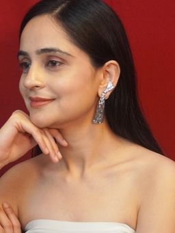 Niscka - Chic Silver-Plated Tie and Knot Earrings