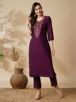 Globus - Women Purple Zari Embroidered Yoke Straight Kurta and Trousers (Set of 2)