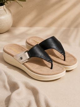 TRASE - Women Black Sandals