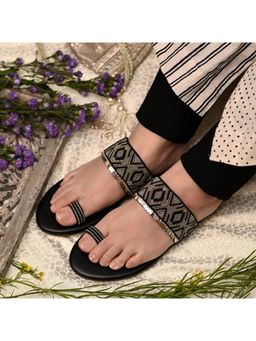 Coral Haze - Naadia Black Kolhapuris