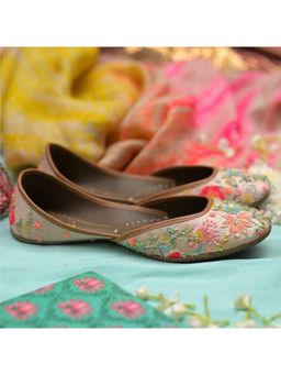 Coral Haze - Rihanna Multi-Color Juttis