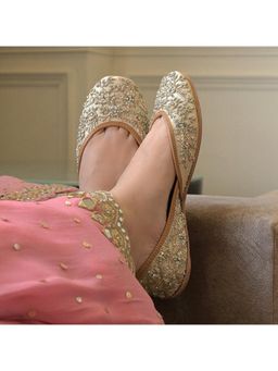 Coral Haze - Sadaf Gold Juttis