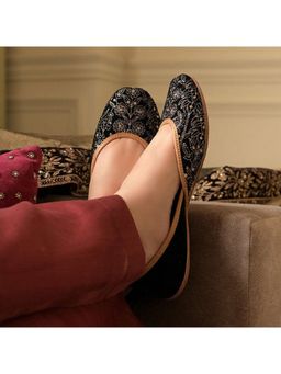 Coral Haze - Kasbah Women Black Juttis