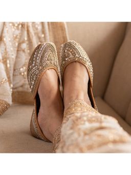 Coral Haze - Suroor Taupe Juttis