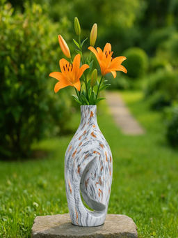 Acad Home - White Lunar Echo Vase