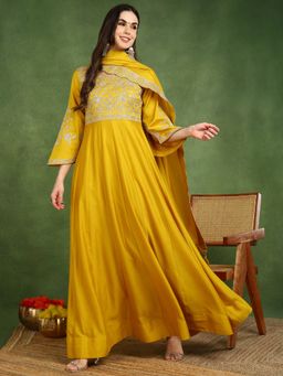 Vaamsi - Women Yellow Silk Blend Solid Embroidered Straight Gown With Dupatta