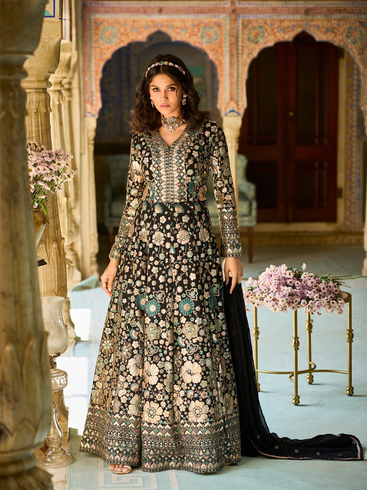 vaamsi Women Black Georgette Solid Embroidered Anarkali Gown With Dupatta-picture-14